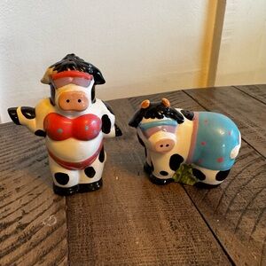 Vintage Russ Berrie‎ & Cow in Bathing Swim Suits Salt And Pepper Shakers Set